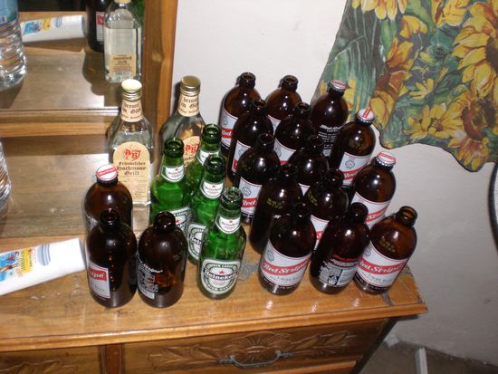 Es ist heiss auf der Insel also muss man viel trinken xD