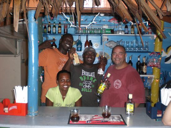 Bill mit seiner Crew...kommt euch irgendwas bekannt vor???