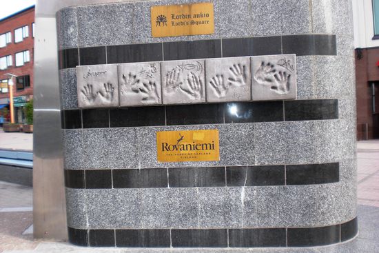 Leider war es um diese Stunde so kalt, dass der Beton meine Handabdrücke nicht mehr aufnehmen wollte...