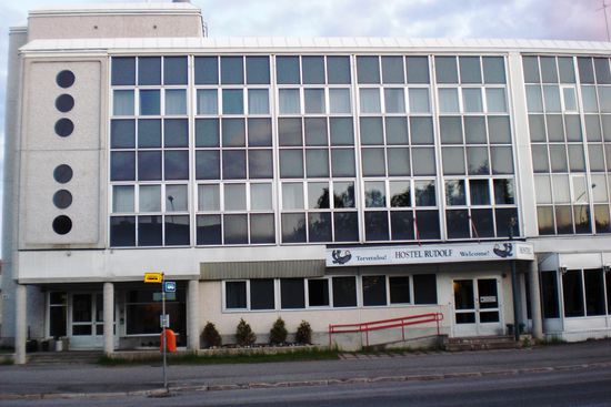 Das Hostel Rudolf - angenehmes Zimmer mit Dusche, Gästeküche für alle, kein Personal, Zugang nur mit Magnetkarte - Preis 46 Euro für ein Einzelzimmer ohne Frühstück