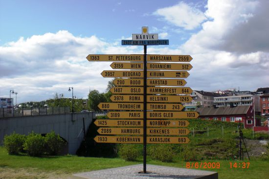 Narvik ist erreicht. Von hier ist es etwa genauso weit zum Nordpol wie in die Mitte von Deutschland - jeweils ca. 2.500 km
