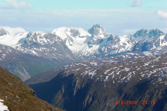 Diese Berge sind nicht höher als 1.500 m, sehen aber aus wie hohe Alpengipfel.