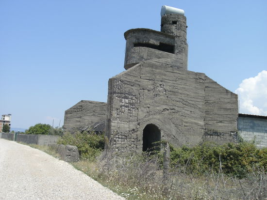 Ein Bunker aus der Hoxha-Zeit