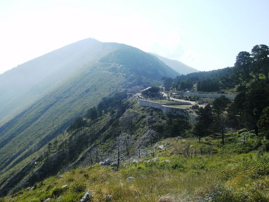 Llogara-Pass - die Straße quert hier einen Ausläufer des Ceraunischen Gebirges