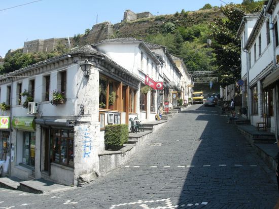 Blick vom Stadtzentrum zur Burg