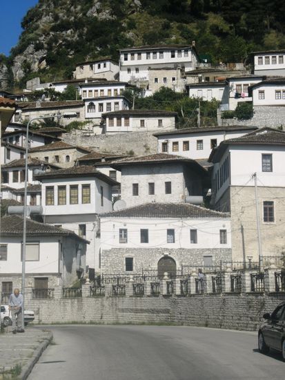 Berat-Mangalem wird auch "Stadt der tausend Fenster" genannt