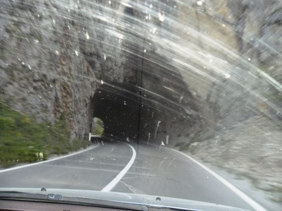 Durch Tunnel und...