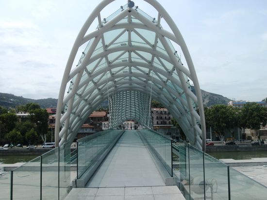 Hier die Brücke noch einmal aus der Nähe