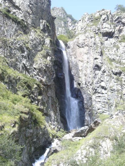 Der Gveleti-Wasserfall ist erreicht