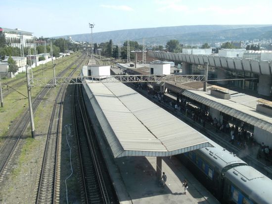 Der Bahnhof in Tiflis (Tbilissi) - für eine Millionenstadt sehr überschaubar