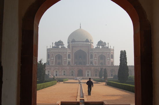 ähnelt dem Taj Mahal, aber lange nicht so imposant