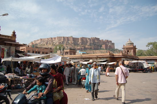 oben auf dem Berg das Fort