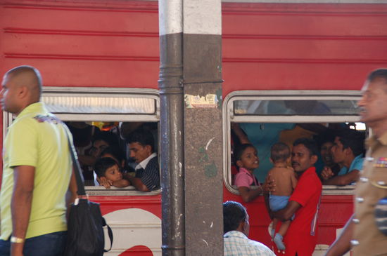 und so, wenn man auf die Abfahrt wartet