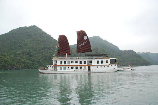 Am Morgen haben alle Schiffe die Segel gehißt