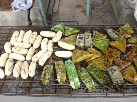 gegrillte Bananen, die Bananen schmecken hier übrigens viel besser als bei uns