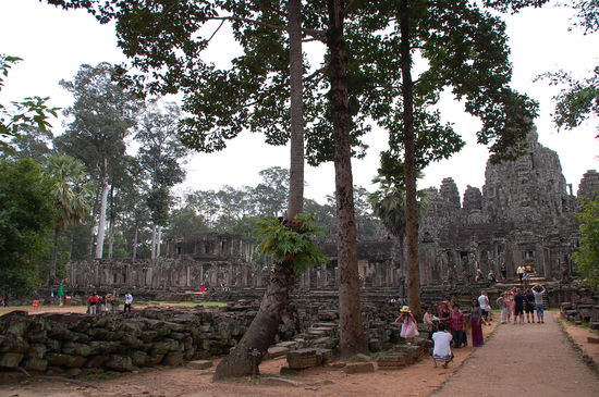 nochmal von Weitem, ein sehr schöner Tempel!