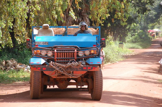 Man beachte den Sturzhelm 