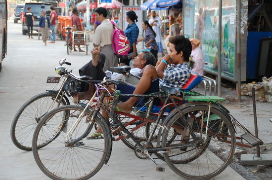 warten auf Kundschaft