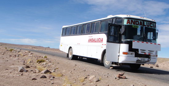 Unser Bus am Pass 4800m u.N.N.