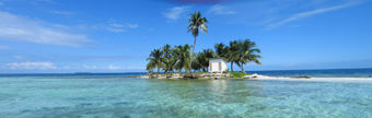 Silk Caye, der Traum der Einsamkeit. Nur 45min. mit dem Boot von Placencia. Tauchboote machen dort oft Mittagspause