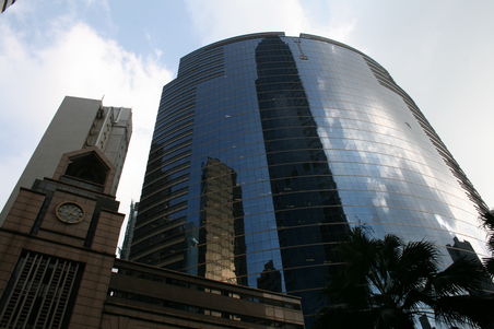 Spieglein, Spieglein an der Wand wer ist der schoenste im ganzen Hong Kong Land????