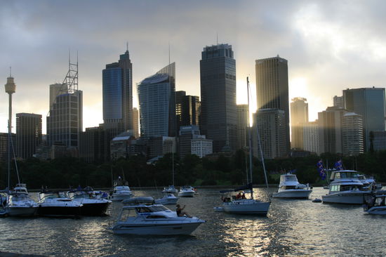 will uns nicht doch einer von diesen Jachten einladen?