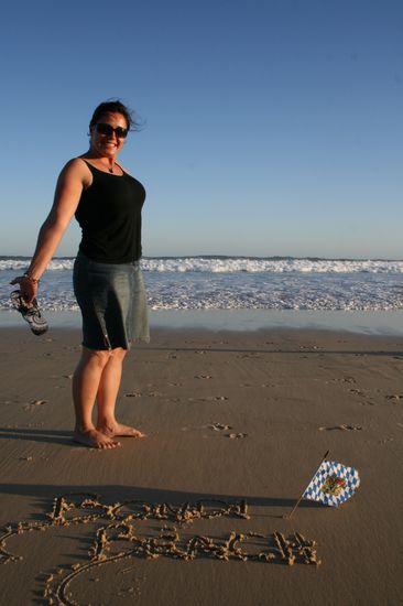 schnell grinsen, denn zwei sekunden spaeter hat die Welle Susi scho erreicht und Andrea a gleich no mitgeschwapt