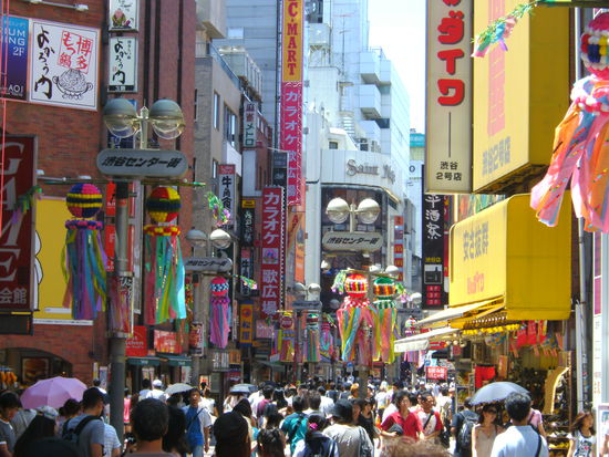 Shibuya, Sonntag, 12 Uhr