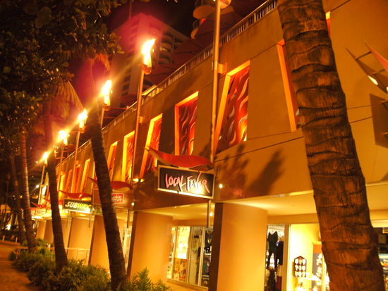 Waikiki bei Nacht