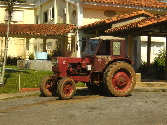 Puma-Traktor mit Mercedes-Stern