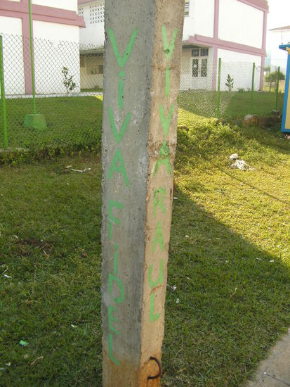 Viva Fidel! Viva Raul!