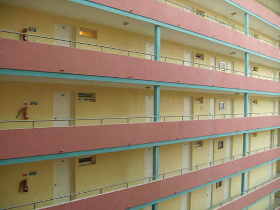 Gefängnis? Hotelanlage Sun Beach mit Ostblockcharme