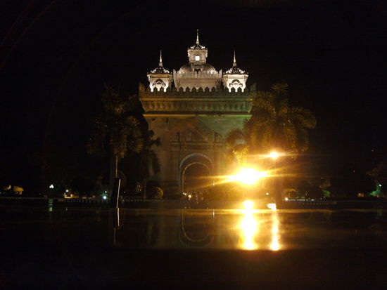 Patouxay Monument ("Triumphbogen")