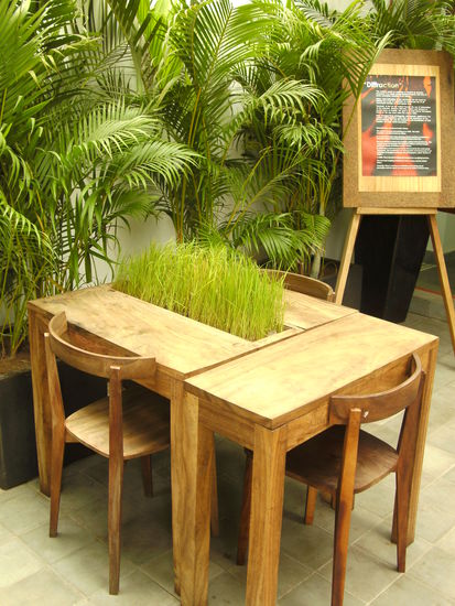 Tisch in einem stylischen Restaurant