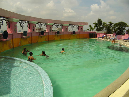 der Pool im 20. Stock