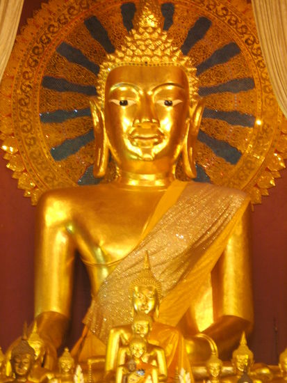 Buddhas im Wat Phra Sing