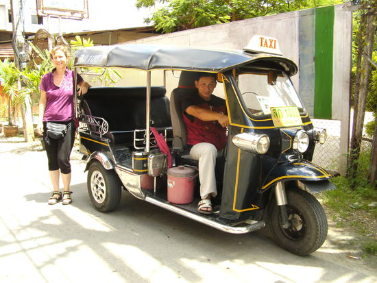 Morgen-Tuck-Tuck zum Busbahnhof | especially 4 Andi I