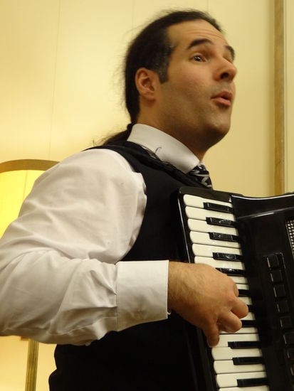 Wienerliedsänger Martin in Aktion