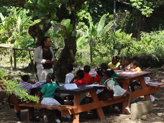 Schulunterricht im Freien