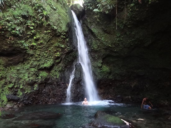 Bad in den Jacko Falls | bevor die Kreuzfahrtstouristenmassen kommen