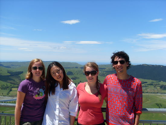 Caro, Hyunmi, ich, Francisco (und Kim) - Te Mata Peak