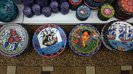 Wunderschöne georgische Keramiken.