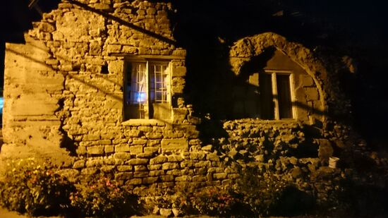 Einst eine Moschee, heute Wohnhaus und Teil des leider zusehends verfallenden Stadtteils.
