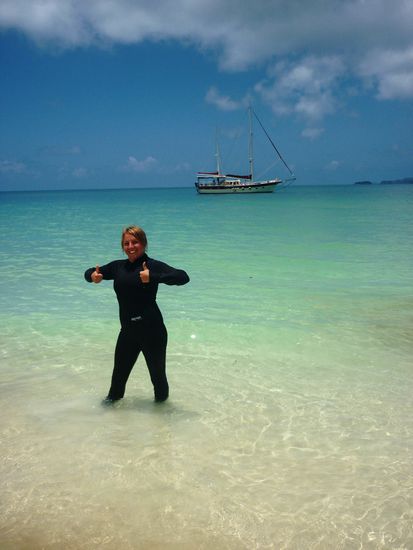 Im Stinger Suit, ohne den durfte man nicht ins Wasser...