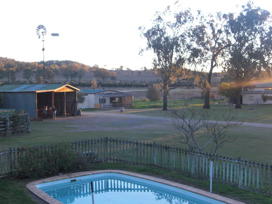 Kein Wasser, aber Hauptsache ein Pool!!