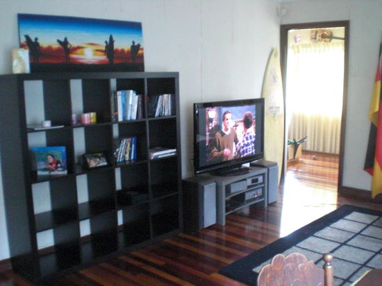 die waende sind leider noch nicht gestrichen...steht aber ganz oben auf unserer liste