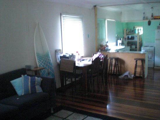 die meisten moebel haben wir nicht gekauft, sondern haben wir von freunden oder von seiner oma bekommen...alles relativ zusammengewuerfelt...