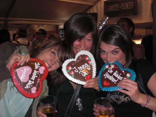 jaaa, die gab es da auch...ich will nicht wissen wie oft die verkaeufer gefragt wurden, was das heisst...