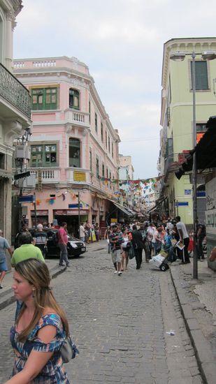 Hier am riesigen Uruguaiana Markt mitten in Rio. Einen Besuch wert.