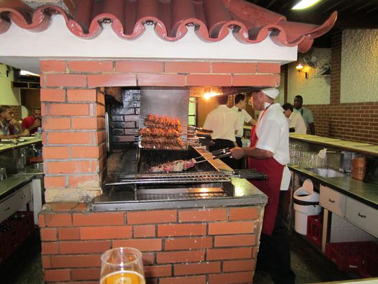 Was man nicht so alles findet bei einem Stadtbummel. Wie im letzten Bericht erwähnt, der offene Grill. Hier begegnet man nur Einheimischen und es hat richtig gut geschmeckt. Also Augen offen halten, wenn man durch die Gassen schlendert.